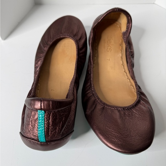 Tieks Gavrieli Size 7 Leather Ballet Flats Slip On Shoes Raspberry Truffle RARE! - Picture 3 of 11